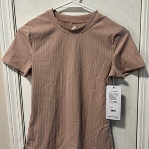 RHONE Ribbed Short Sleeve Top in Rose dust. More blush than pictured. NWT XS